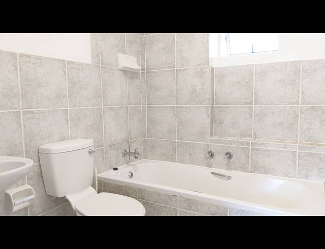 1 bed property to rent in PINELANDS